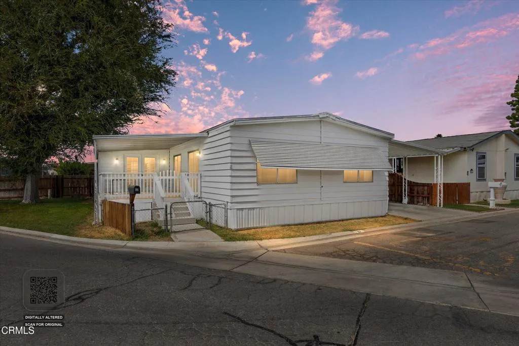 4401 Hughes - Photo 1
