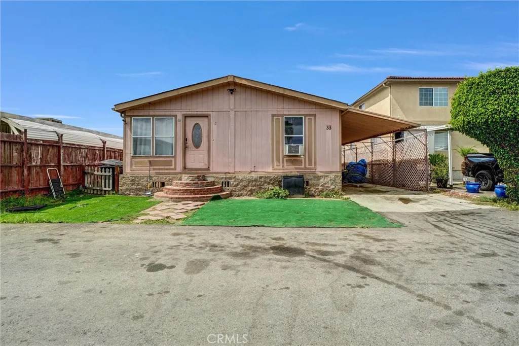 5450 Paramount - Photo 1