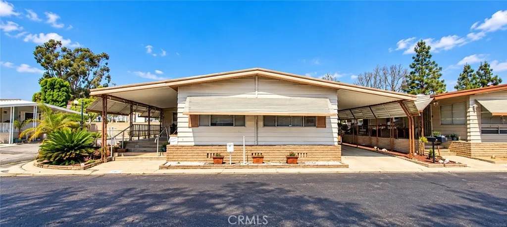 6741 Lincoln - Photo 1