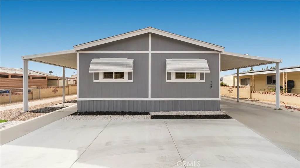 228 La Paloma Avenue - Photo 1