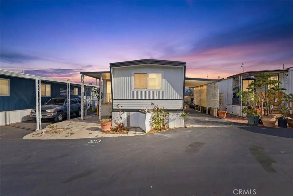 1660 Whittier - Photo 1
