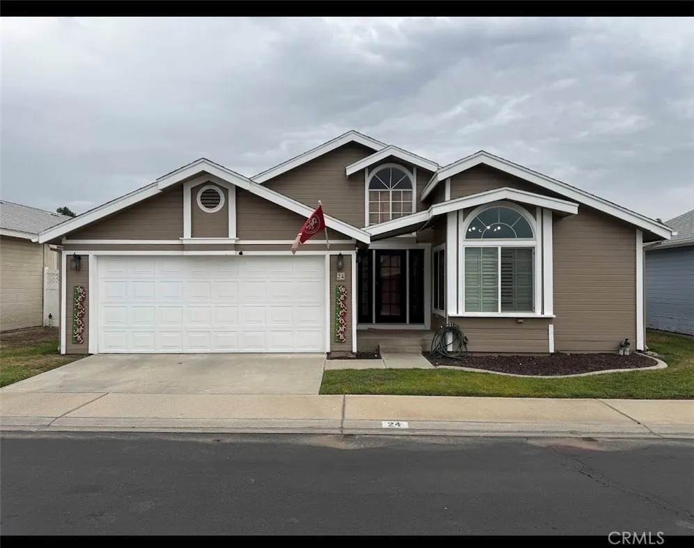 140 Pioneer Avenue - Photo 1
