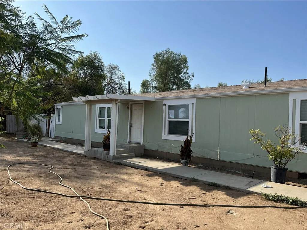 27610 Airstream - Photo 1