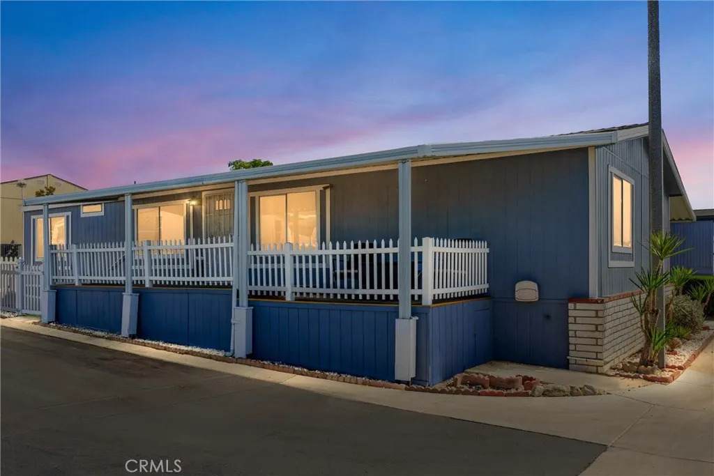 2140 Mentone - Photo 1