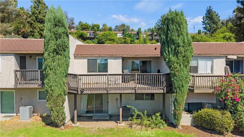 15612 Hillview - Photo 1