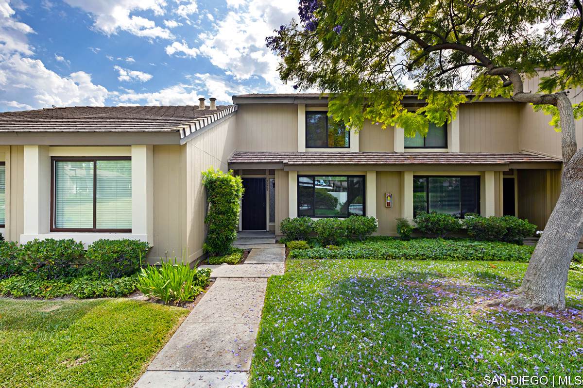 5264 Edge Park Way - Photo 1