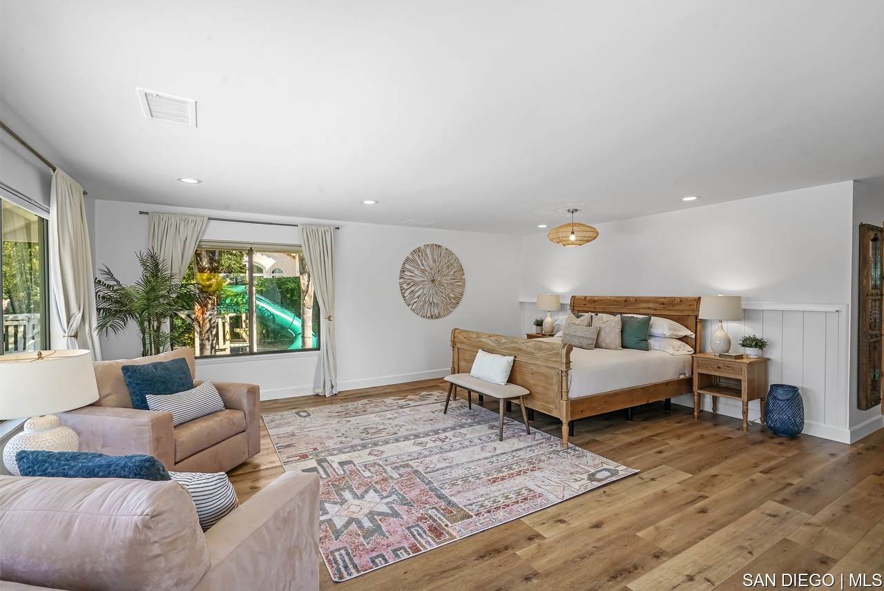 6026 La Granada - Photo 1