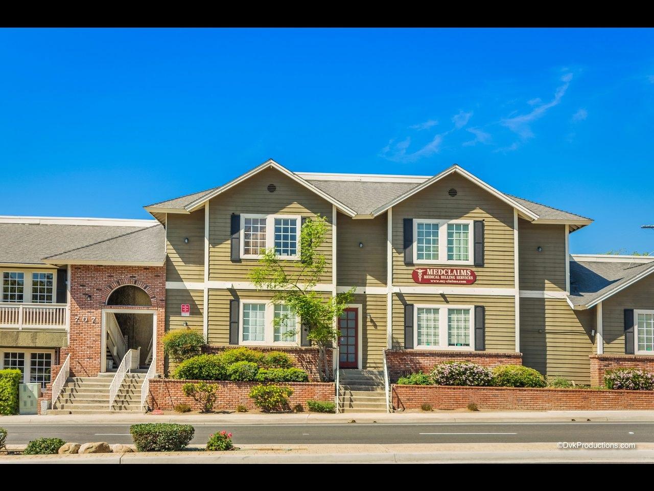 707 Civic Center Dr - Photo 1