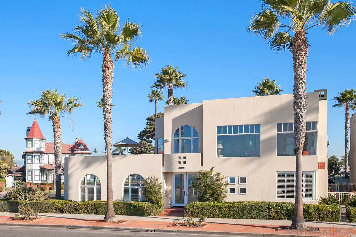 901 Ocean Blvd - Photo 1