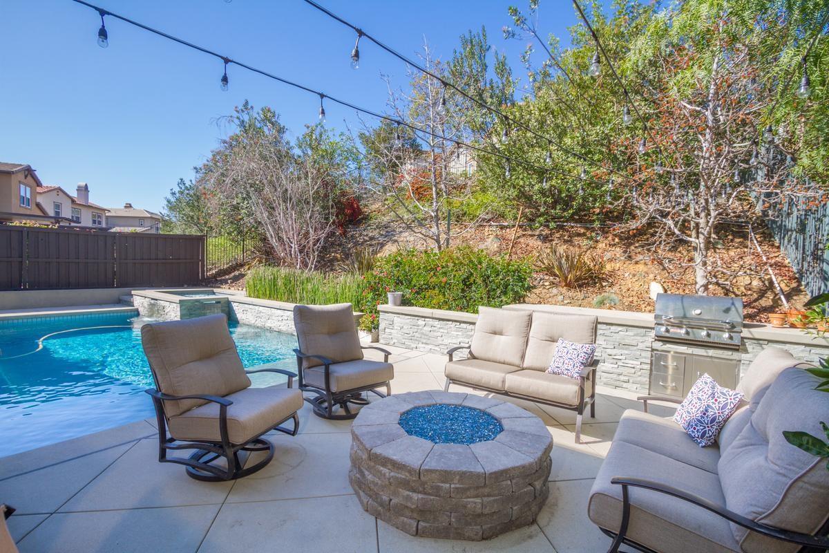 636 Atherton - Photo 1