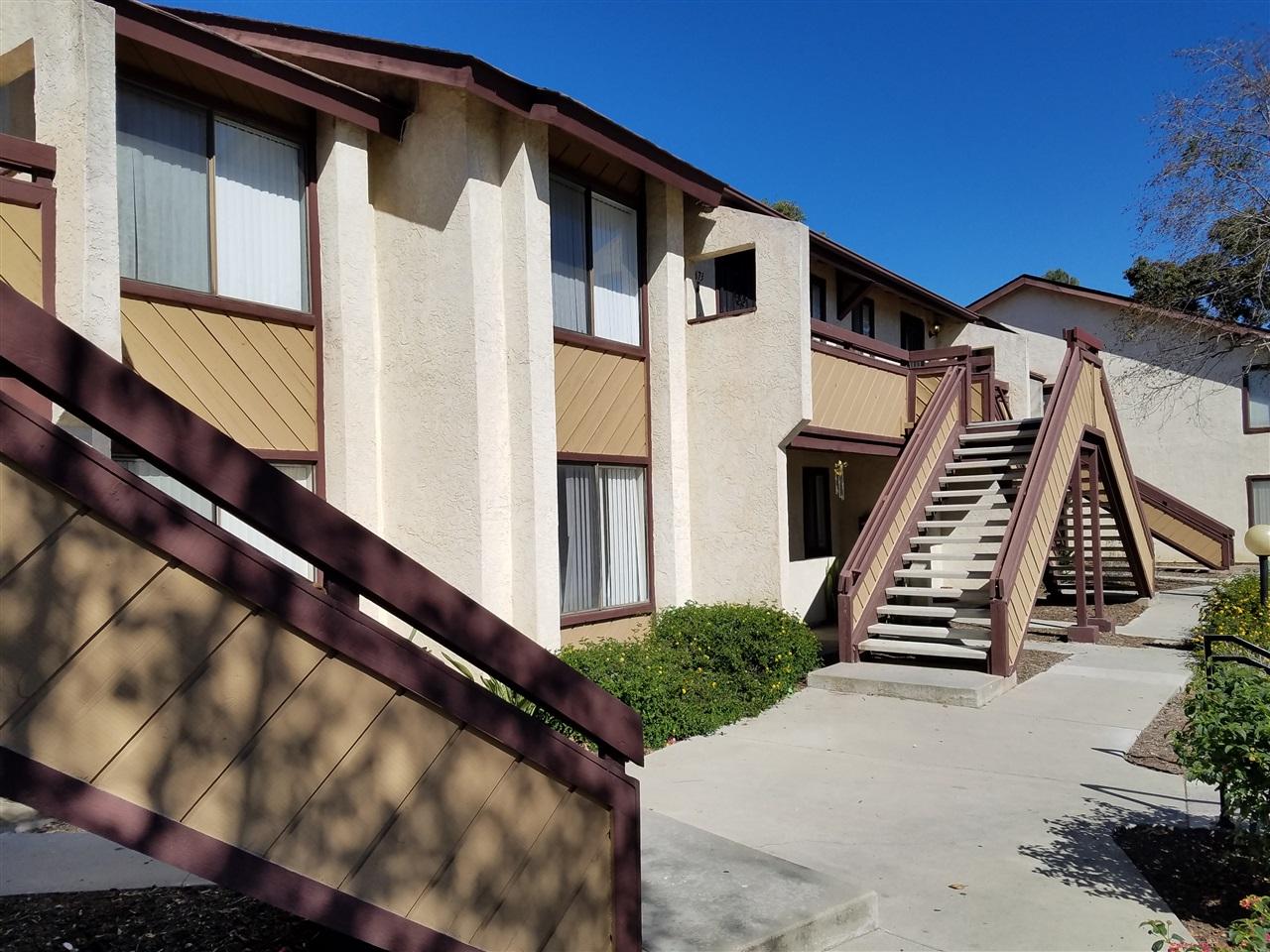 1673 Melrose Ave - Photo 1
