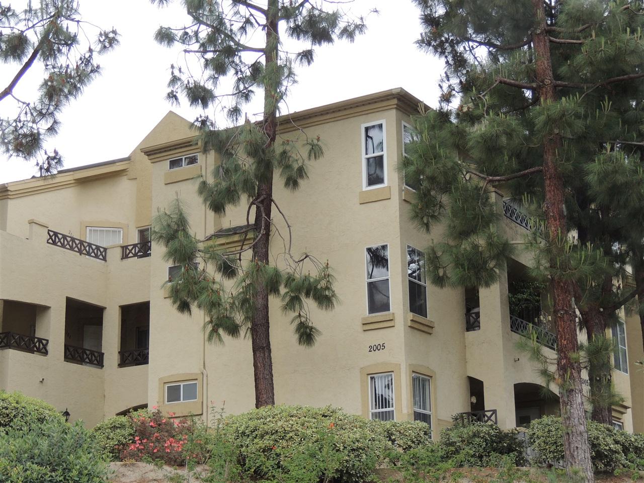 2005 Lakeridge Circle - Photo 1