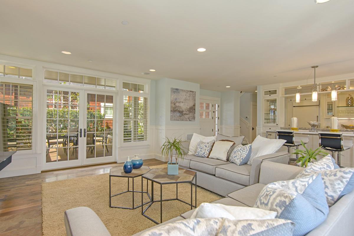 226 S Helix Ave - Photo 1
