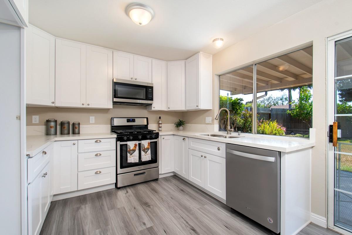 10170 Lady Bess Way - Photo 1