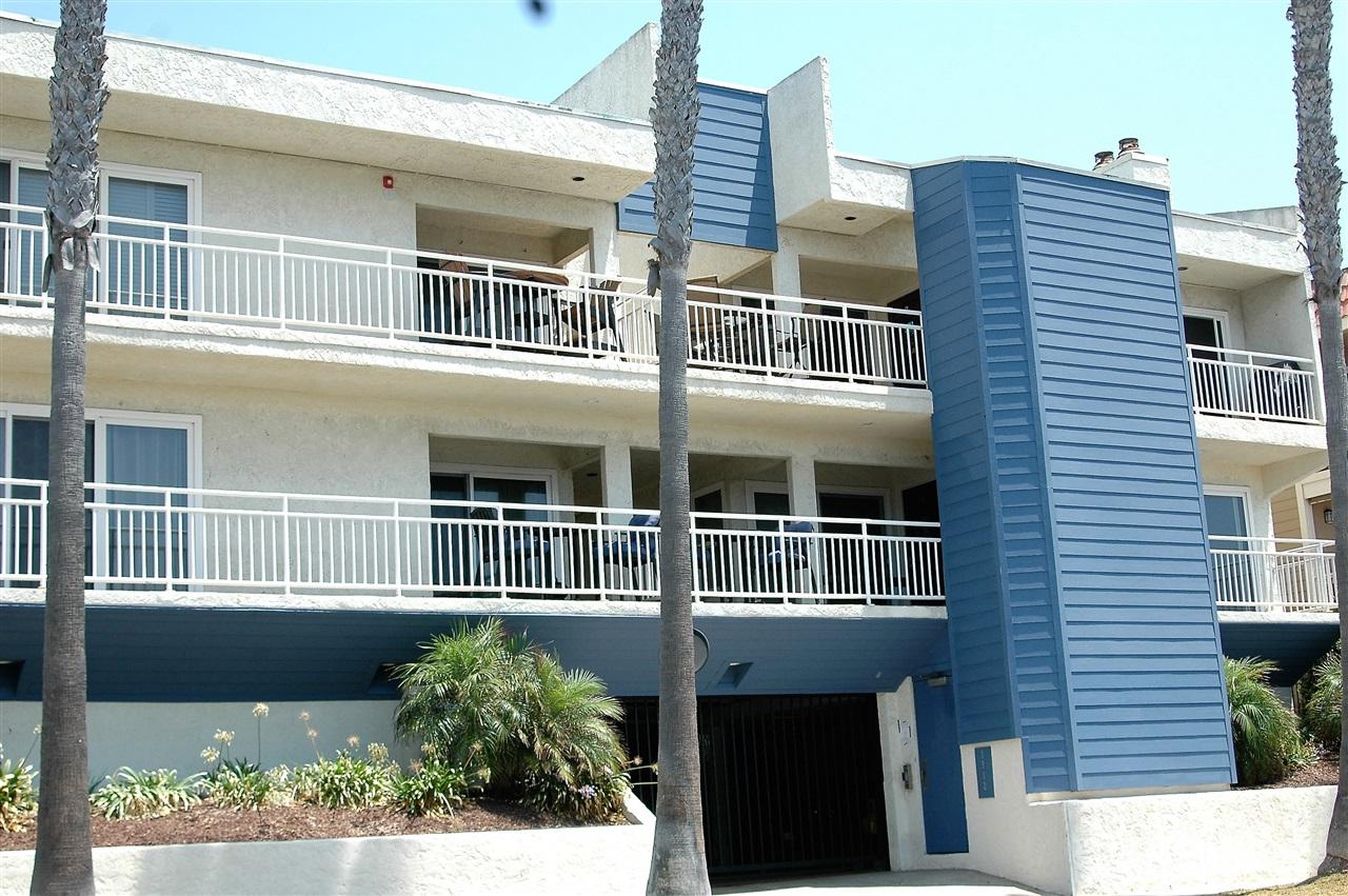 1112 Pacific St - Photo 1