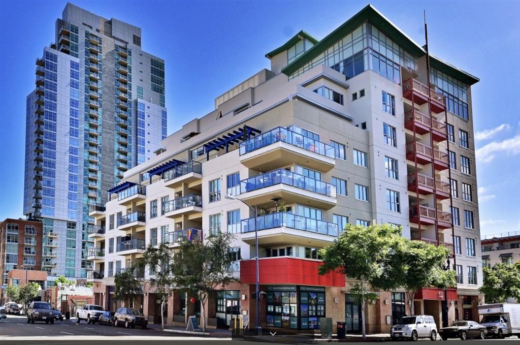 875 G Street - Photo 1