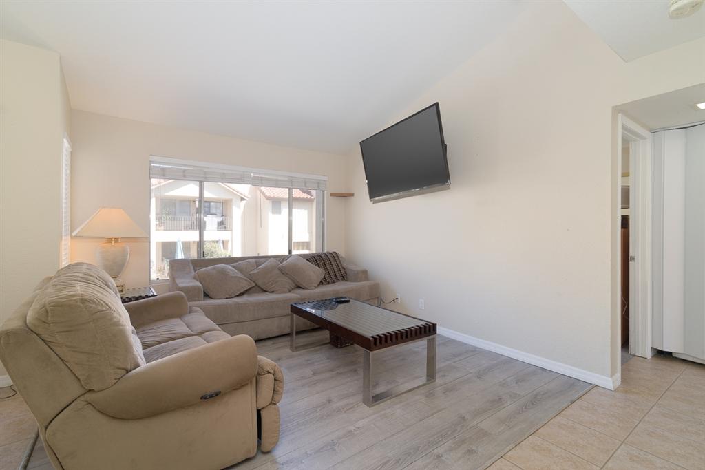 1025 Arbor Ln - Photo 1