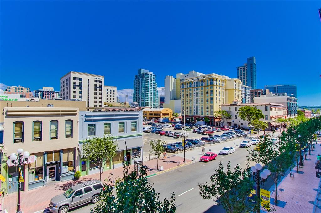 445 Island Ave - Photo 1