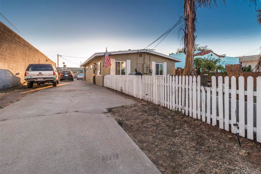 636/638 Emory Street - Photo 1