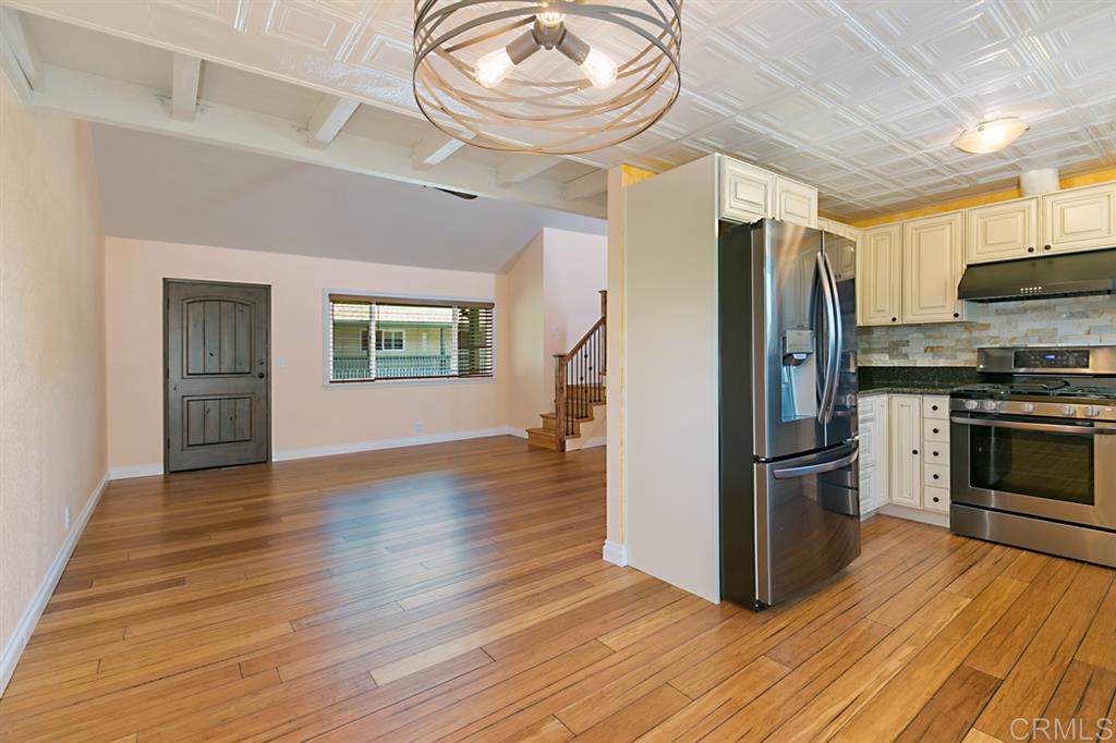 318 Juniper Ave. - Photo 1
