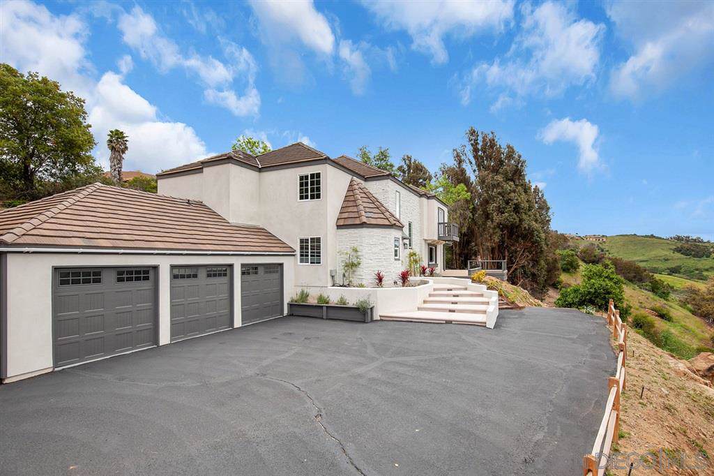 3885 Lake Garden Dr - Photo 1