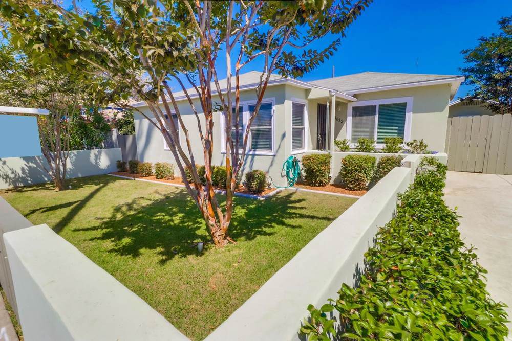 4612 Voltaire - Photo 1