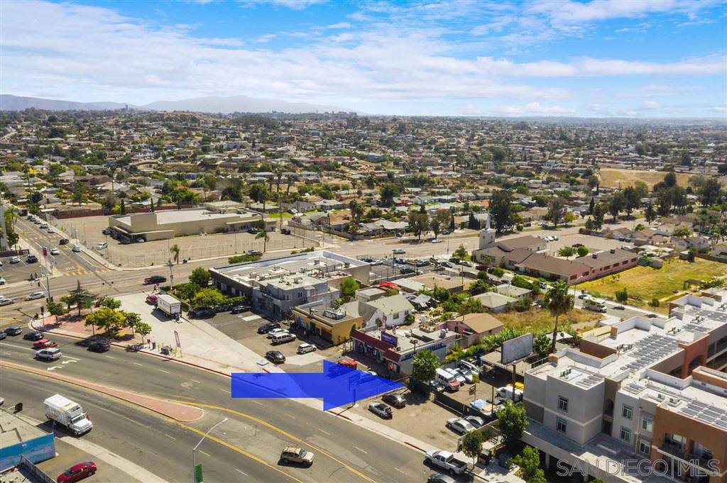 5029 Imperial Avenue - Photo 1
