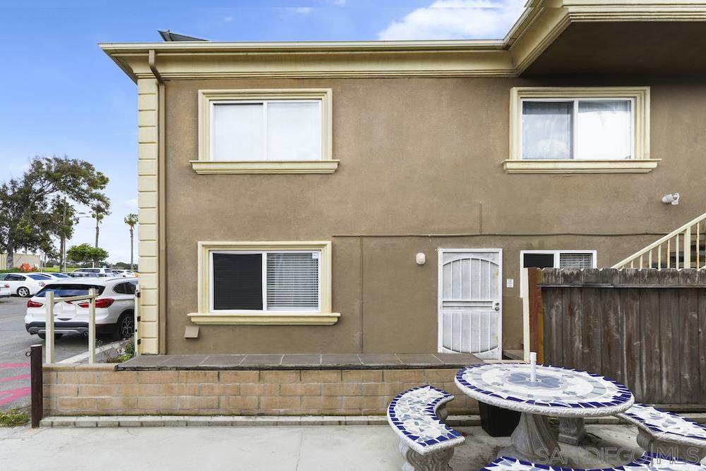 829 San Fernando Pl - Photo 1