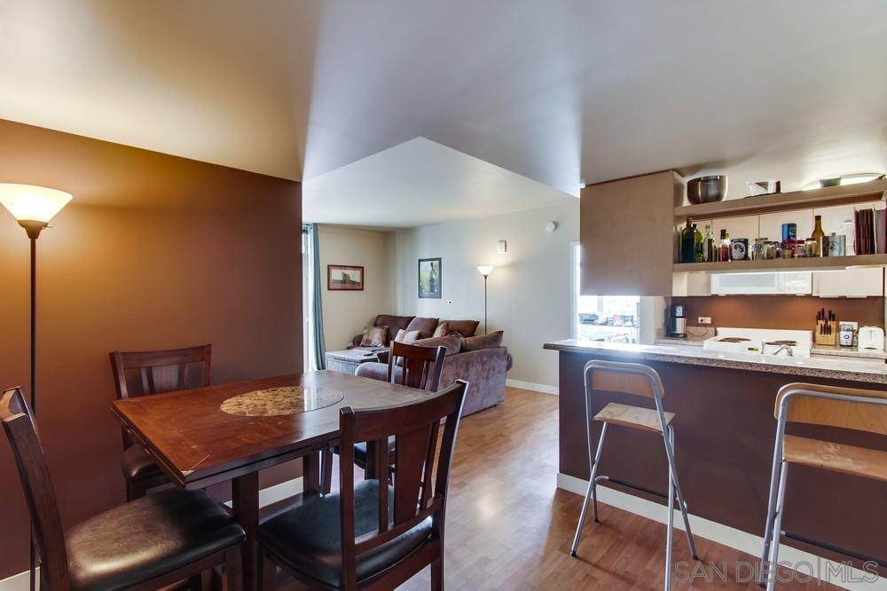 425 Beech St - Photo 1