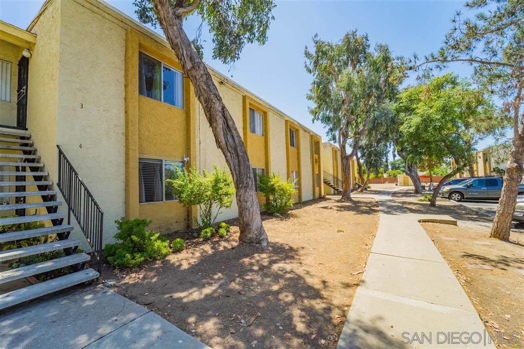 5137 Groveland Drive - Photo 1