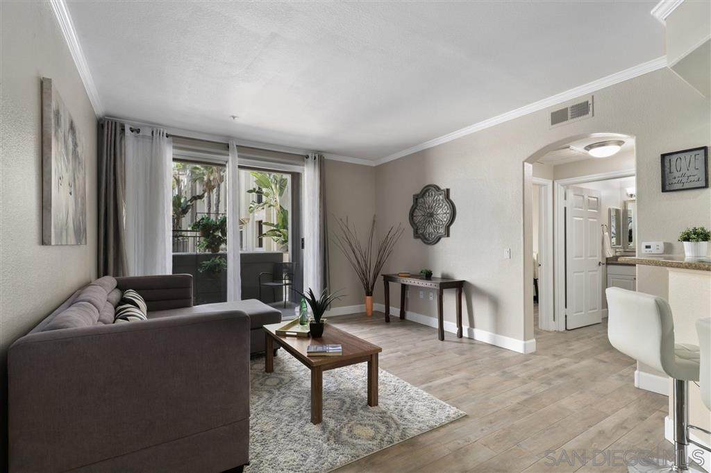 9263 Regents Rd - Photo 1