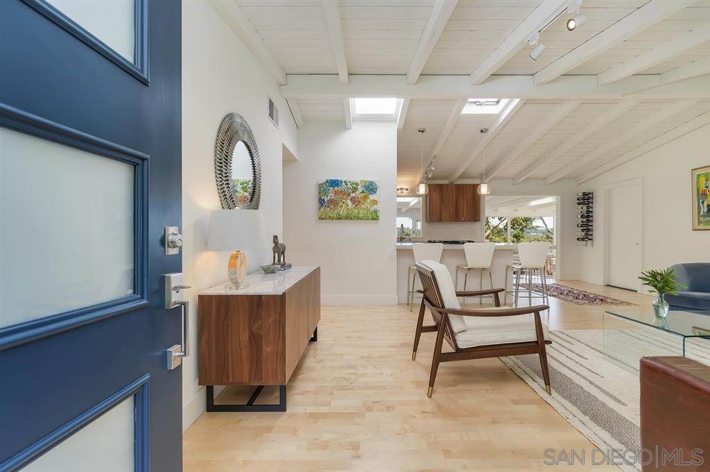 418 Glencrest Drive - Photo 1