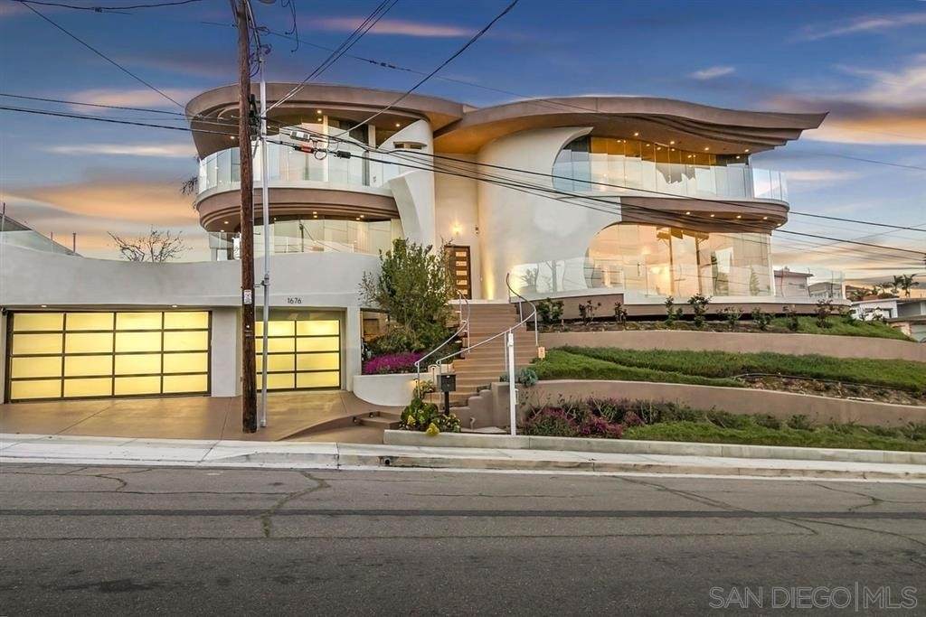 1676 Plum Street - Photo 1