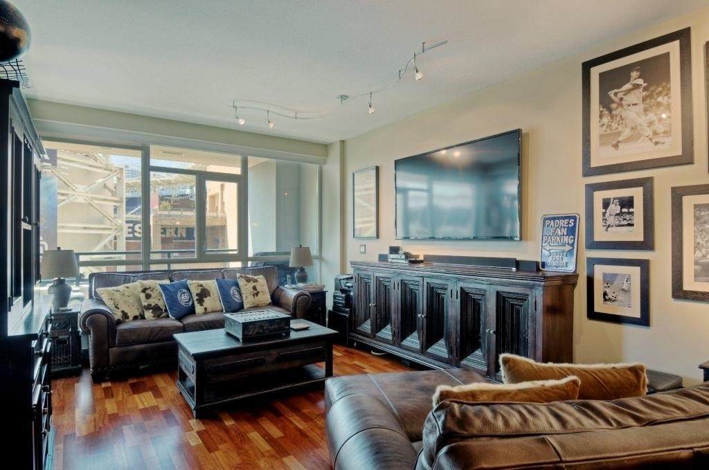 325 7Th Ave - Photo 1