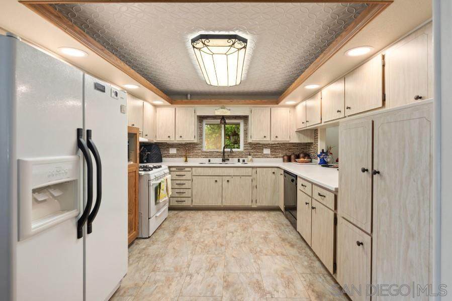 8301 Mission Gorge Road Spc 141 - Photo 1