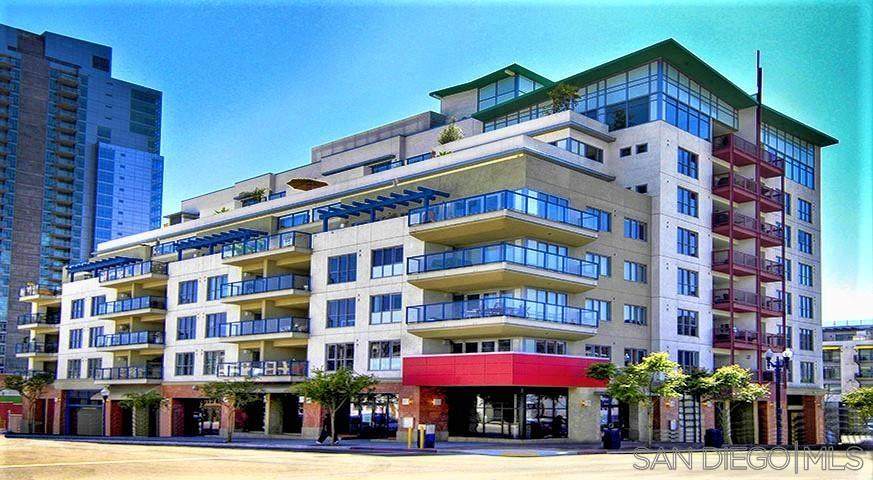 875 G St - Photo 1