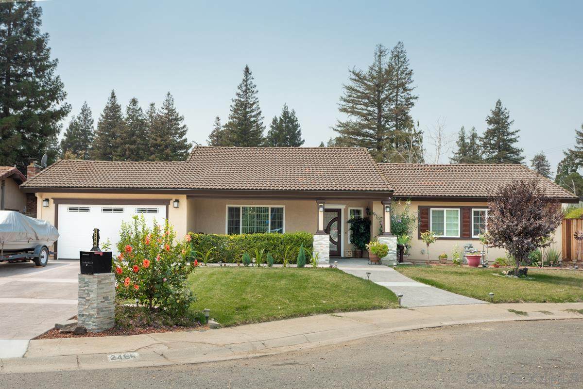 2466 Jilla Dr - Photo 1