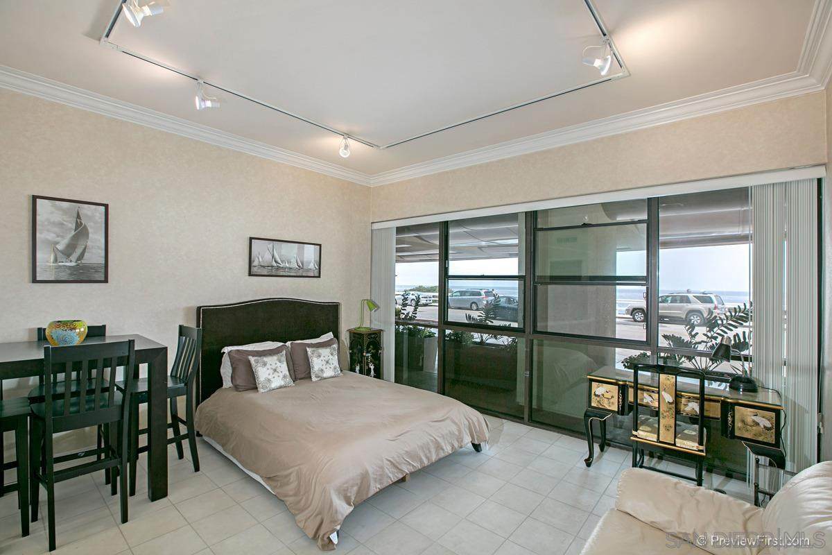 939 Coast Blvd - Photo 1