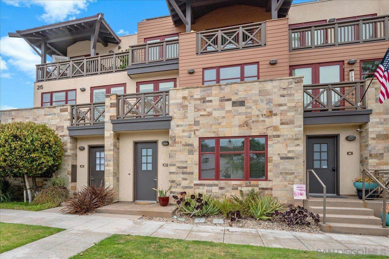 215 2nd St - Photo 1