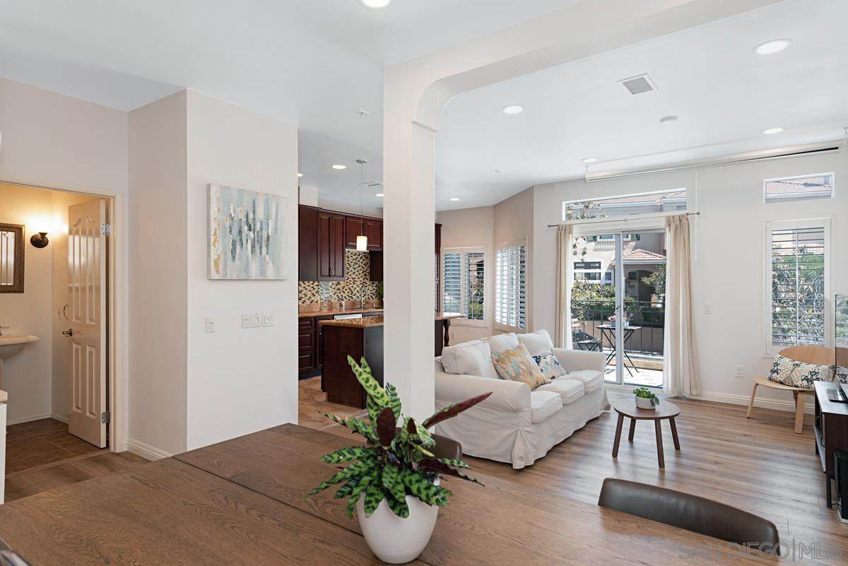 7112 Calabria Ct - Photo 1