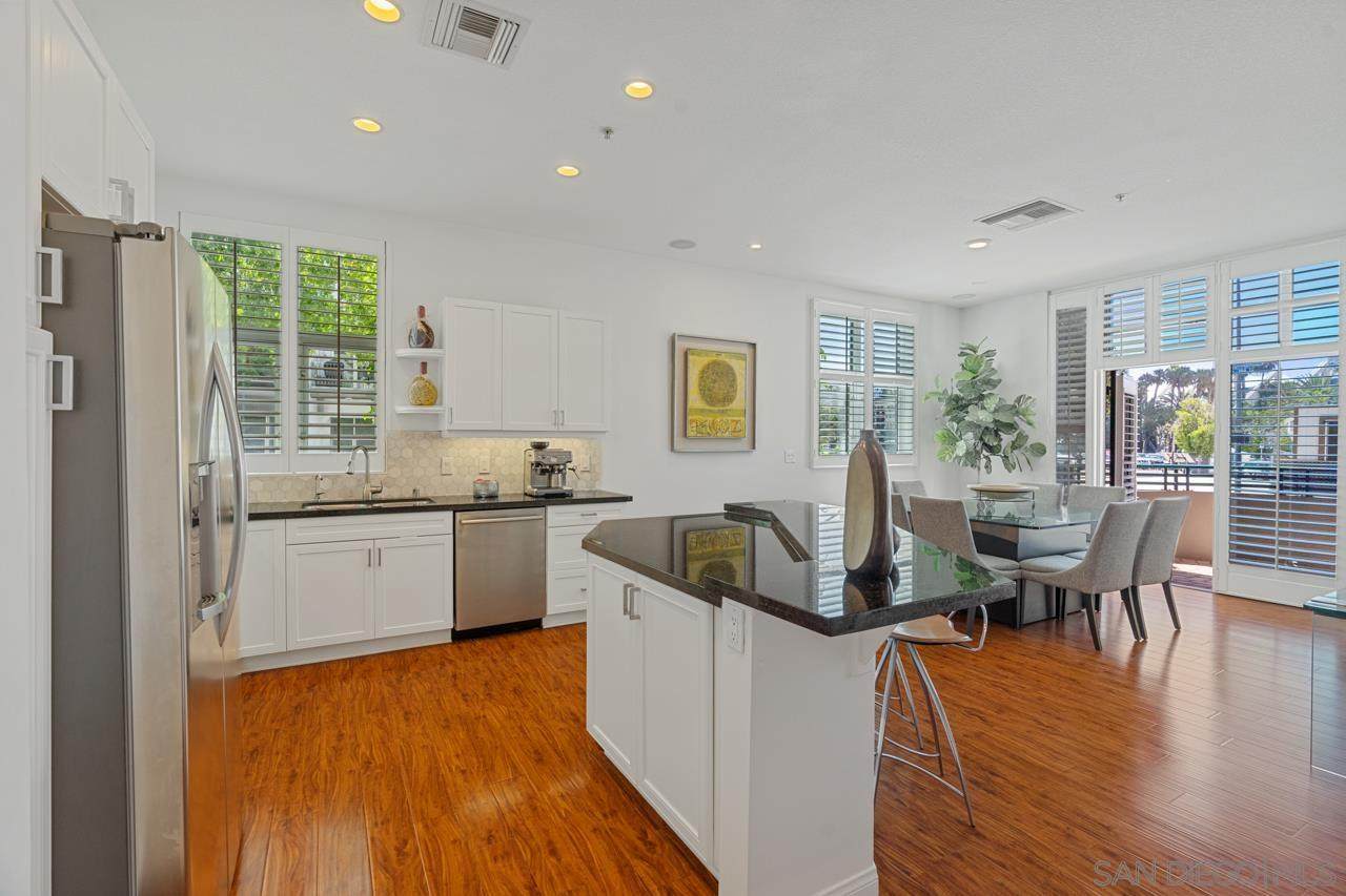 110 Island Ave - Photo 1