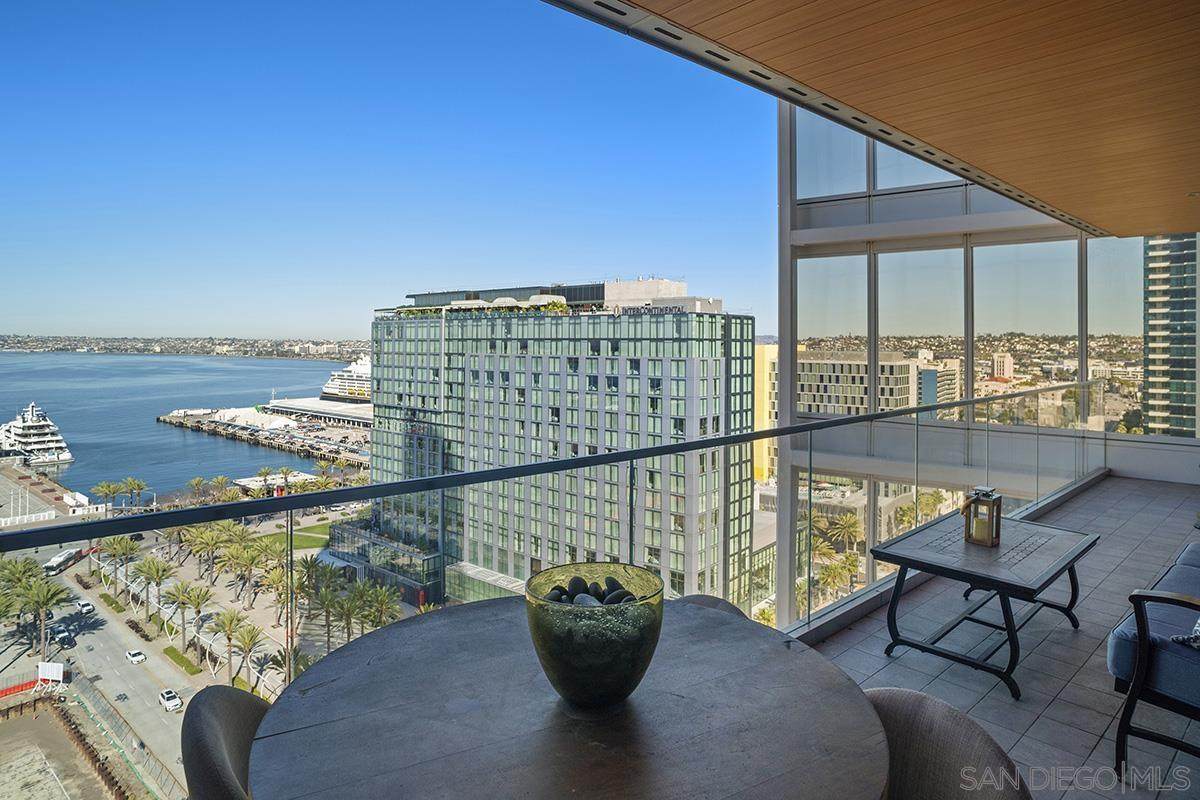 888 E Street - Photo 1