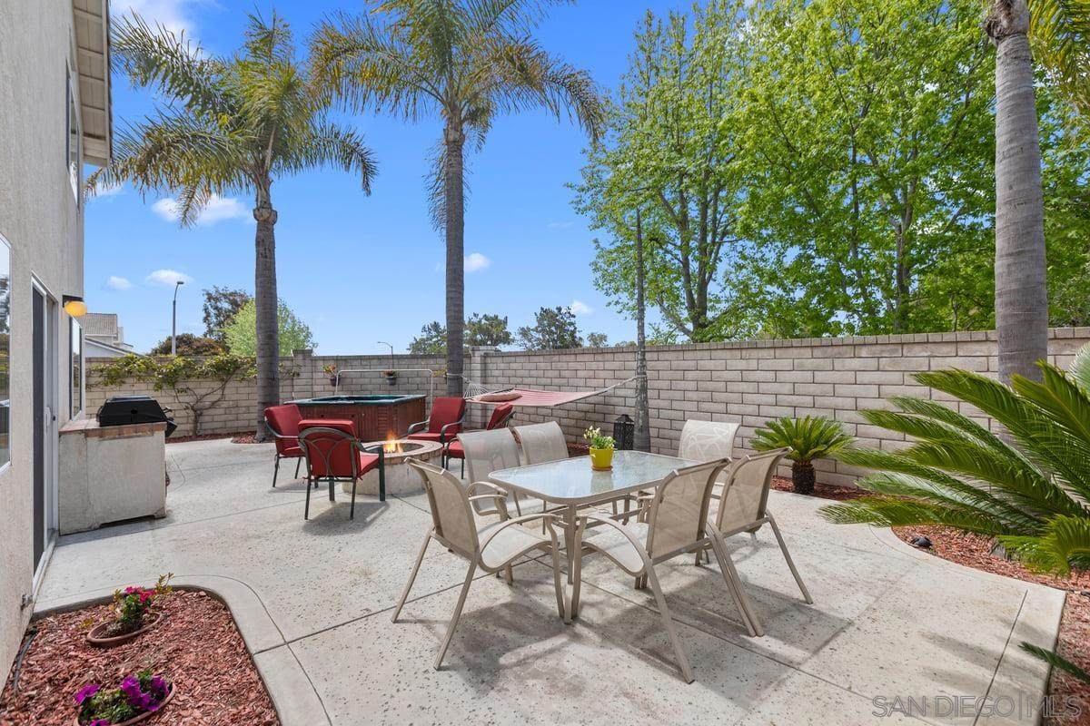 445 Primrose Way - Photo 1