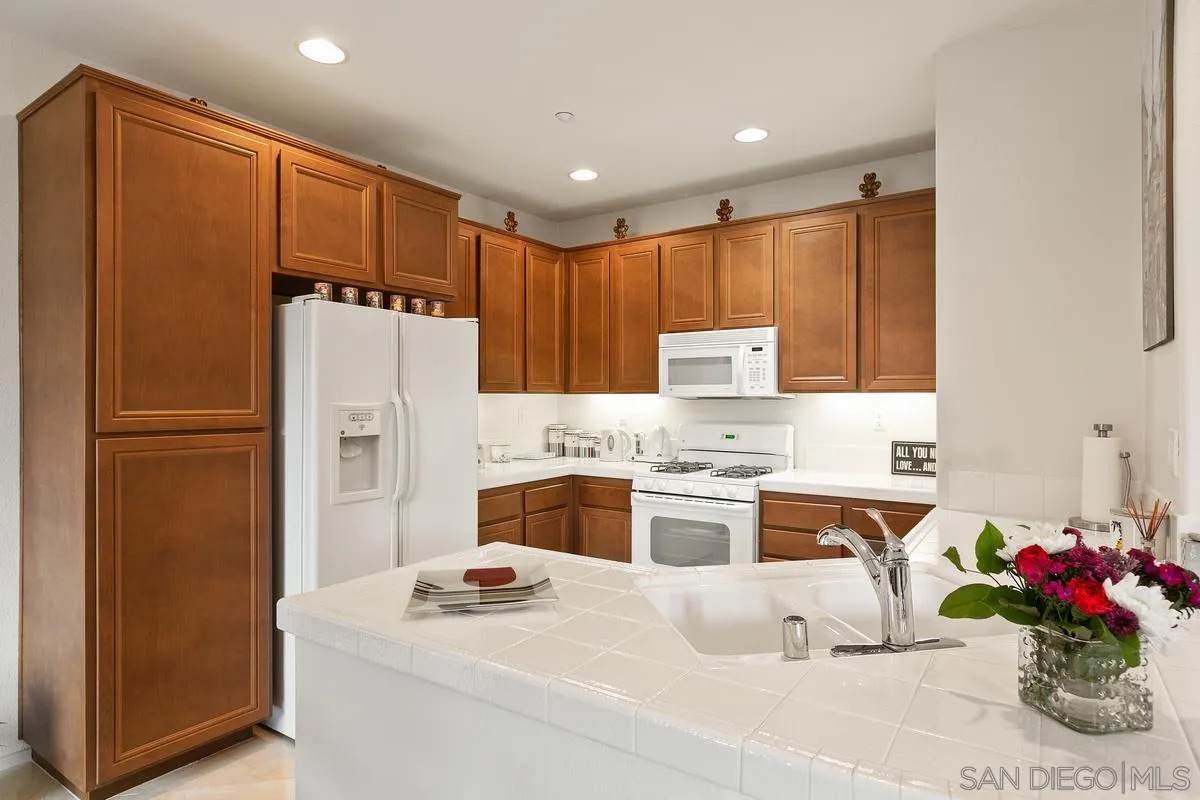 16915 Hutchins Lndg - Photo 1