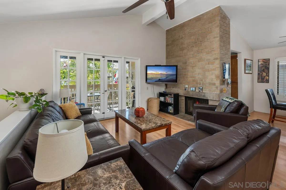 6028 Gaines St - Photo 1