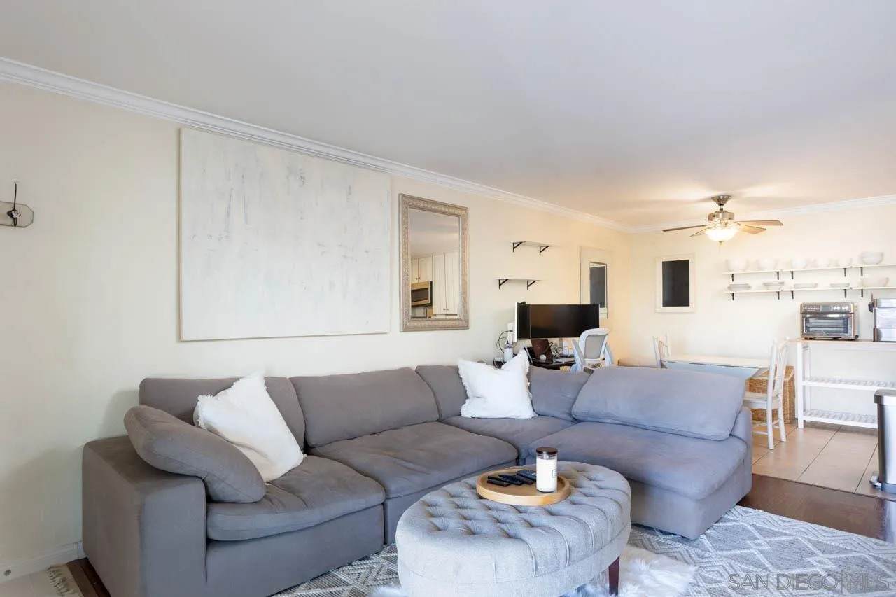 180 Chambers St - Photo 1