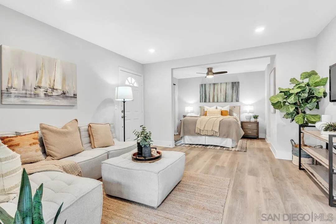 8644 Via Mallorca - Photo 1