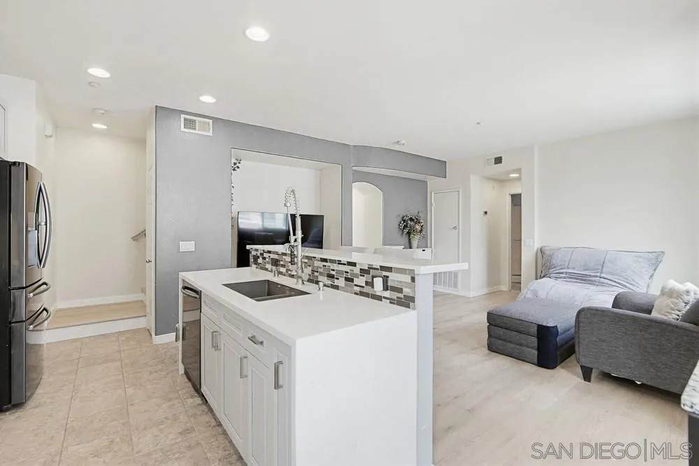 https://bt-photos.global.ssl.fastly.net/sandiego/orig_boomver_1_260011935-1.jpg