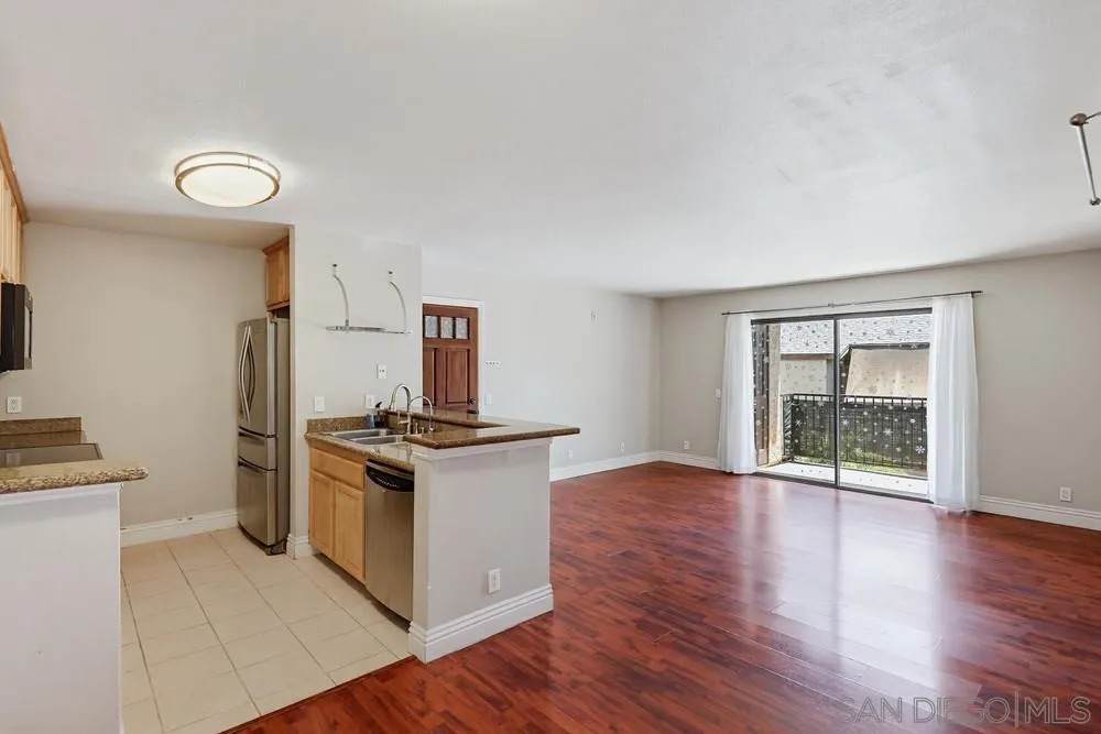 12710 Laurel St - Photo 1