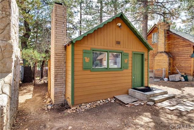 307 Leonard Lane - Photo 1
